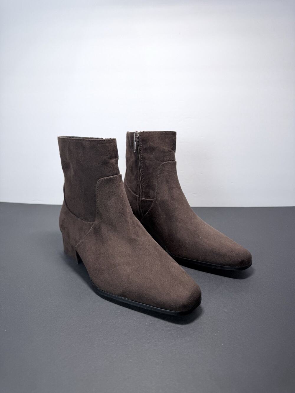 Universal Thread Brown Suede Ankle Boots Women’s Size 5W Square Toe Block Heel